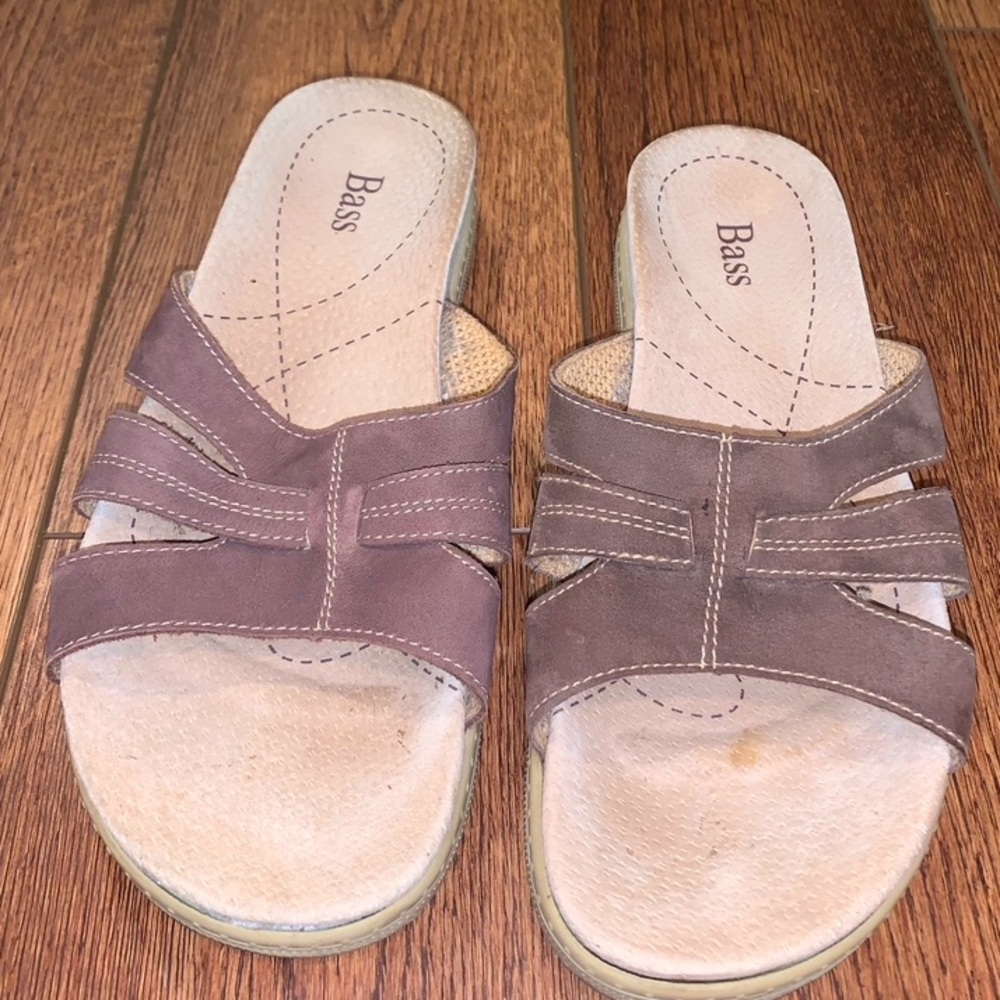 BASS Women’s Montego Leather Sandals in Size 8.5 M: Nice Classic BASS Sandals